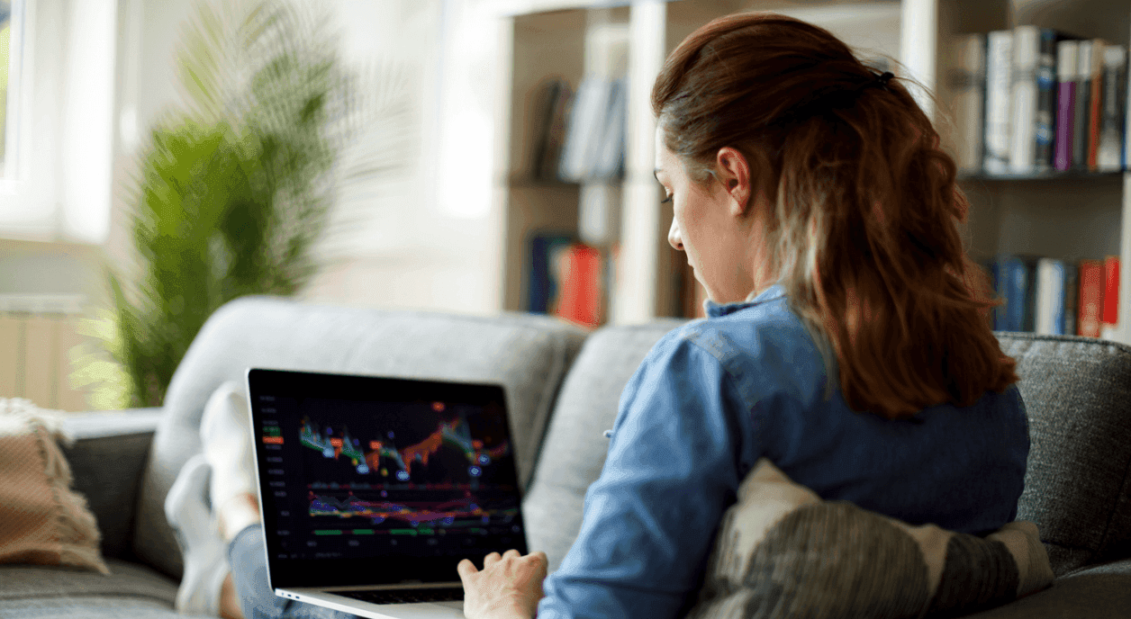 A woman trading stock online.